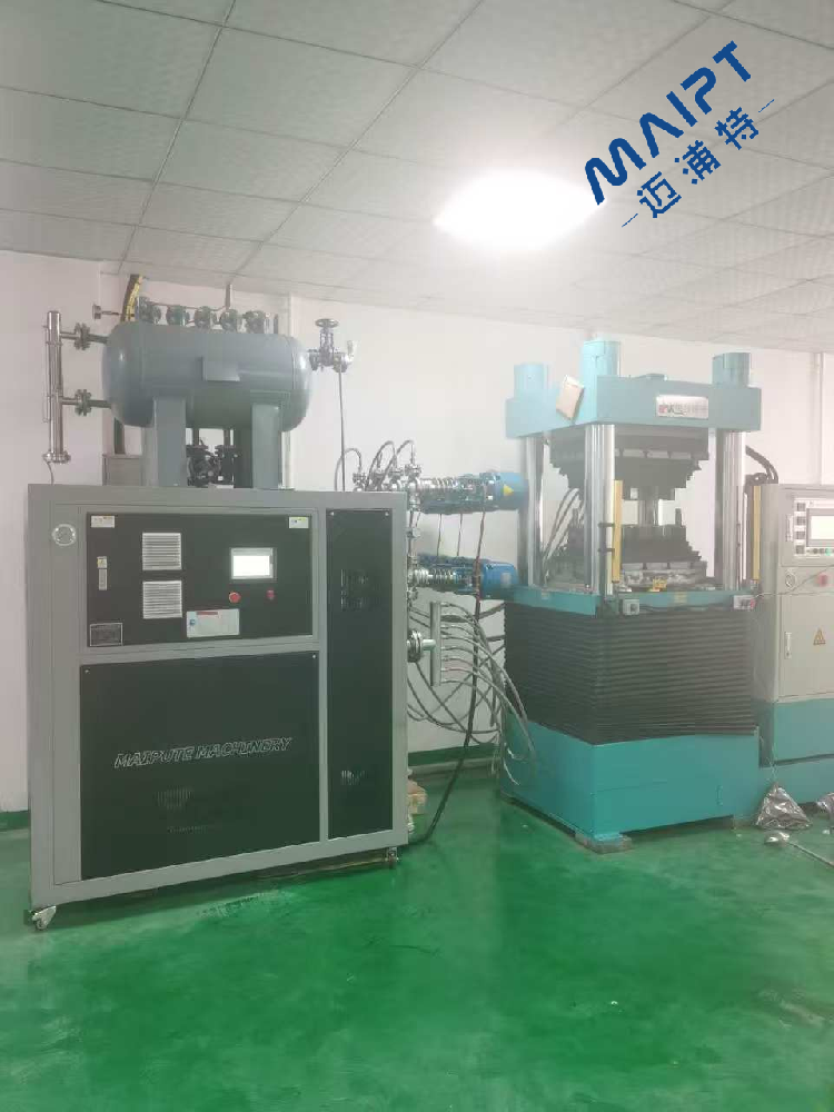 中冷低温机械为某军工单位提供了一套80kw高品质的400℃超高温机组